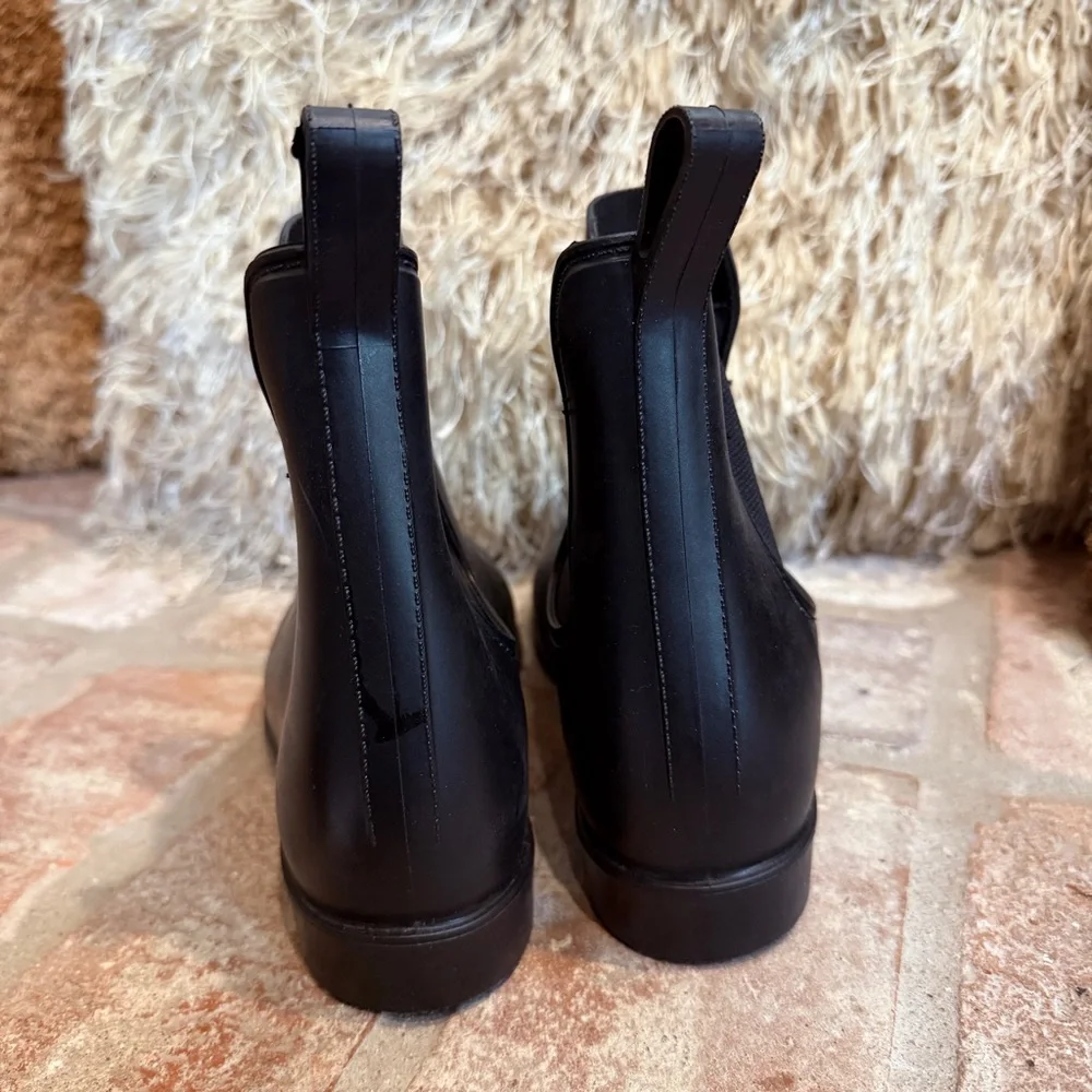A New Day Black Ankle Rain Boots sz 8 - Picture 8 of 9